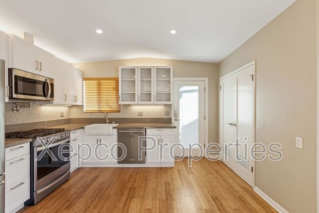 Building Photo - 68540 F St