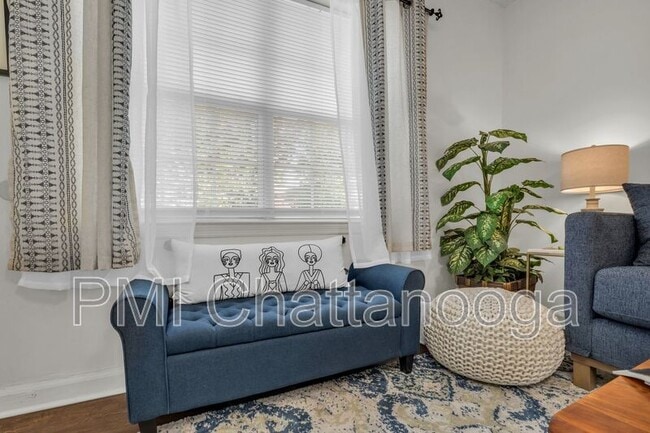 Building Photo - 306 Glenwood Cir