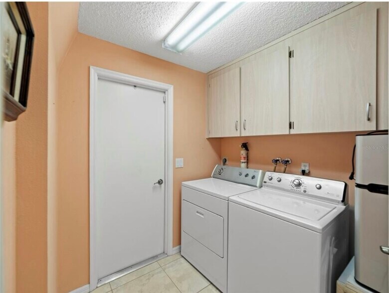 Building Photo - 14160 Faldo Ct