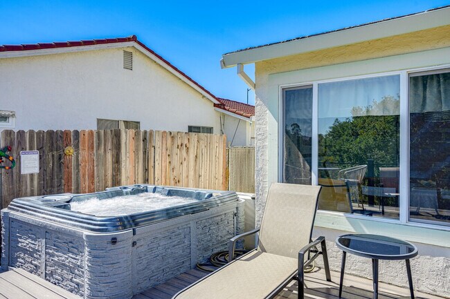 Building Photo - 420 Phoenix Cir