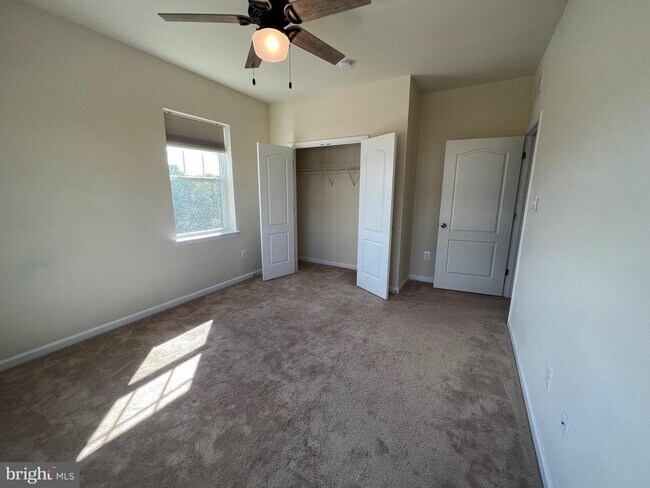 Building Photo - 7031 Starwort Wy