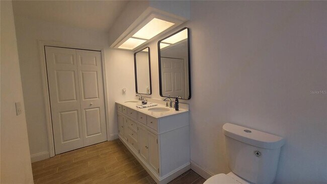 Building Photo - 9700 SW 209th Ct