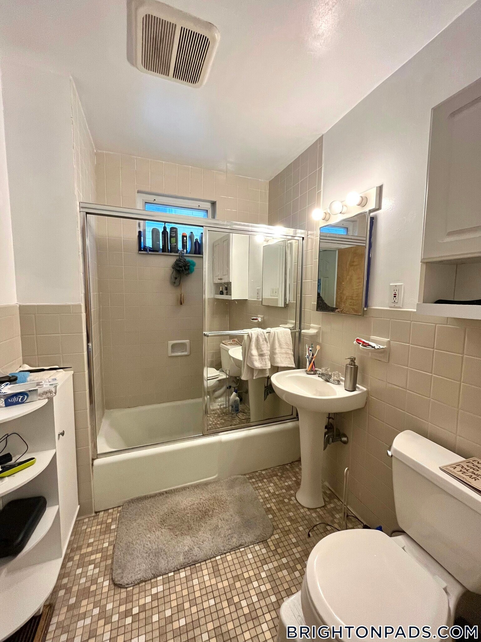 Building Photo - 66 Brooks St