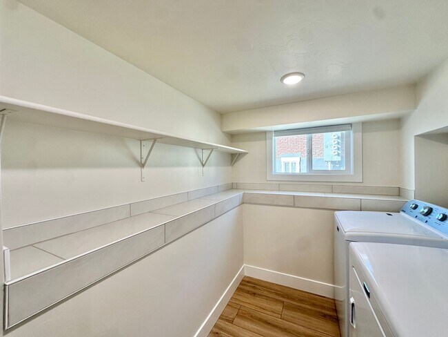 Building Photo - RR 156 Duplex