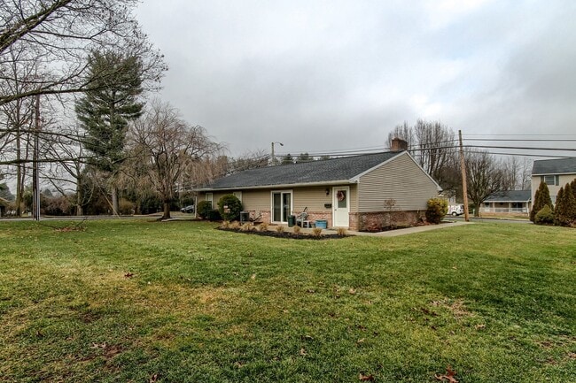 Building Photo - Beautiful Fully Furnished Two Bedroom Minutes From Hershey