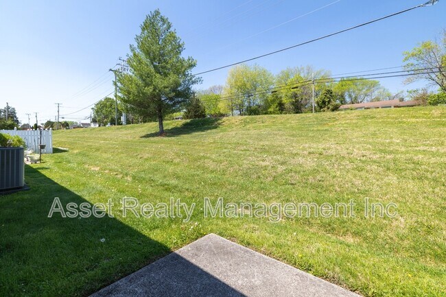 Building Photo - 7037 Wakan Ln