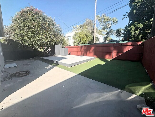 Building Photo - 2416 Boone Ave