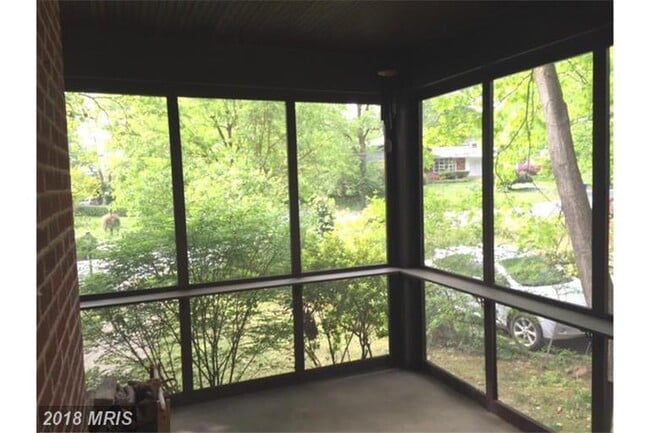 Building Photo - COZY CAPE COD CLOSE TO METRO AND 495
