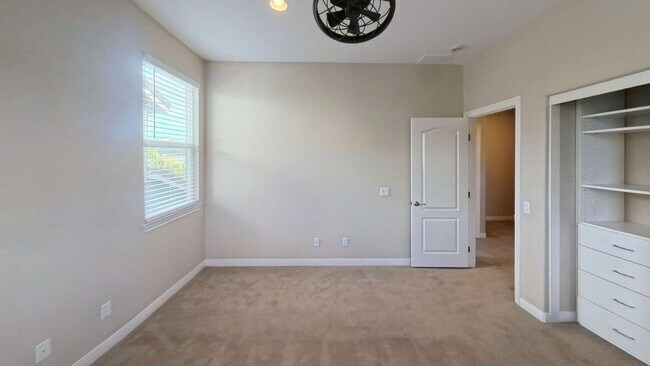 Building Photo - 7912 Hampshire Rd