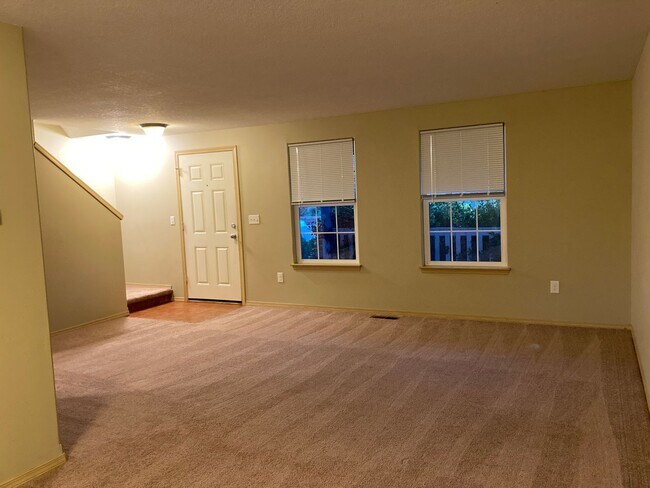 Building Photo - 2 Story Home in Lafayette - Showings Start 4/2