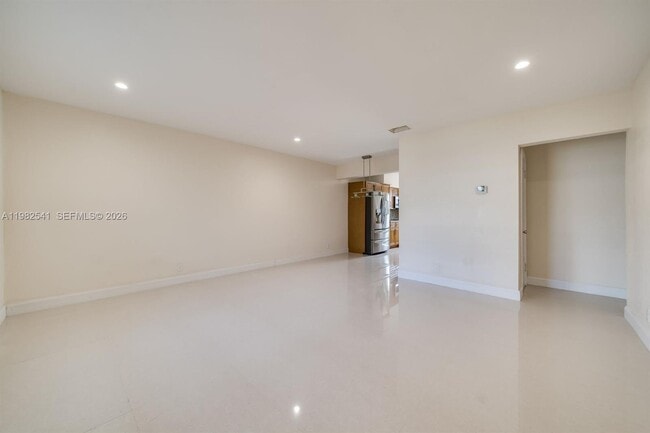 Building Photo - 2600 S Ocean Dr