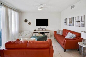 Building Photo - 4784 Clock Tower Dr