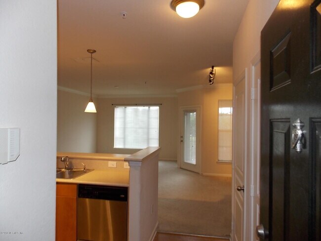 Building Photo - 1001 Monument Rd