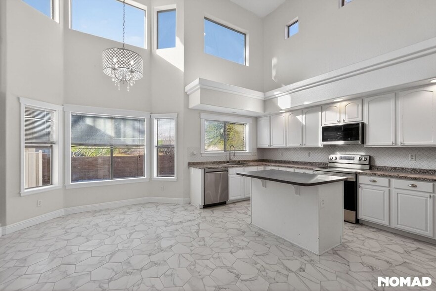 Building Photo - 7733 W Southgate Ave