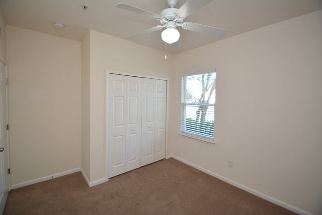 Building Photo - "Charming 3-Bedroom Condo Haven in St. Aug...