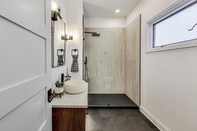 Building Photo - 102 S Quincy St