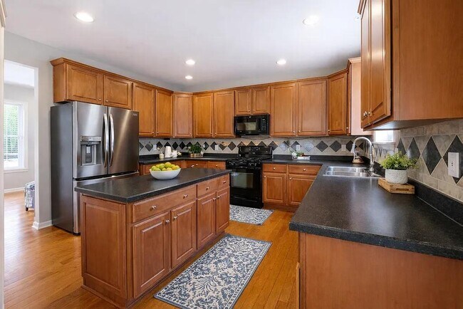 Building Photo - 108 Saybrook Rd