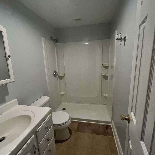 Building Photo - Large 4-bedroom Townhouse Odenton