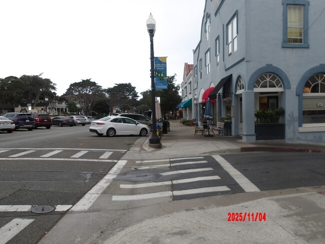 Building Photo - 311 8th St