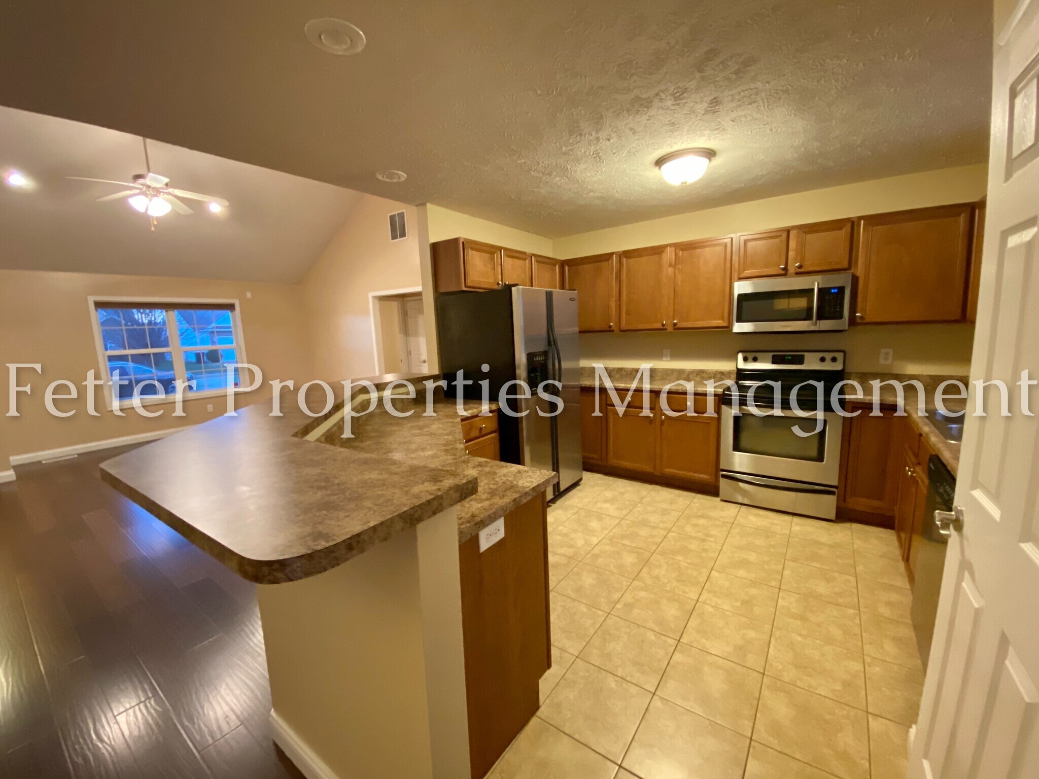 Building Photo - 10571 Tecumseh Dr