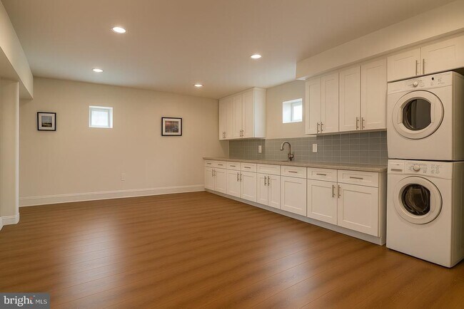 Building Photo - 7822 Grassy Garth