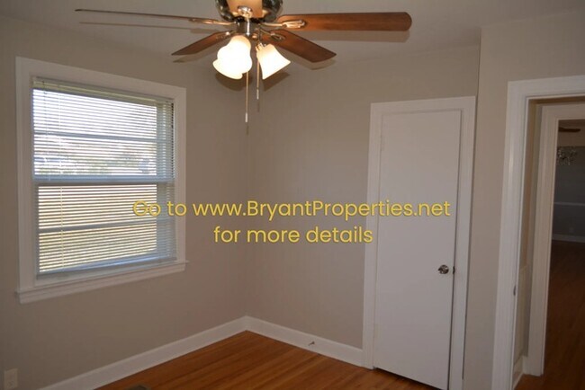 Building Photo - Single House