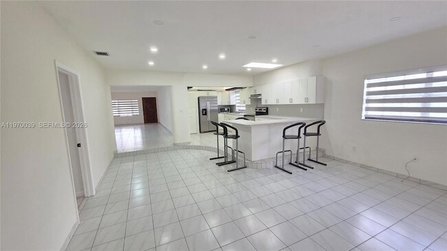 Building Photo - 3041 NW 16th St