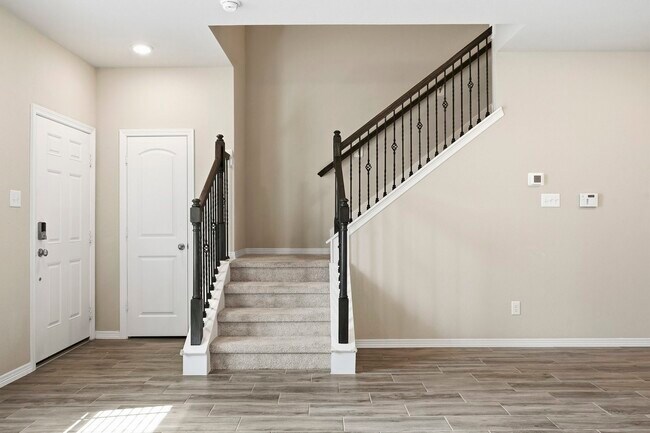 Building Photo - 8038 Scanlan Trce