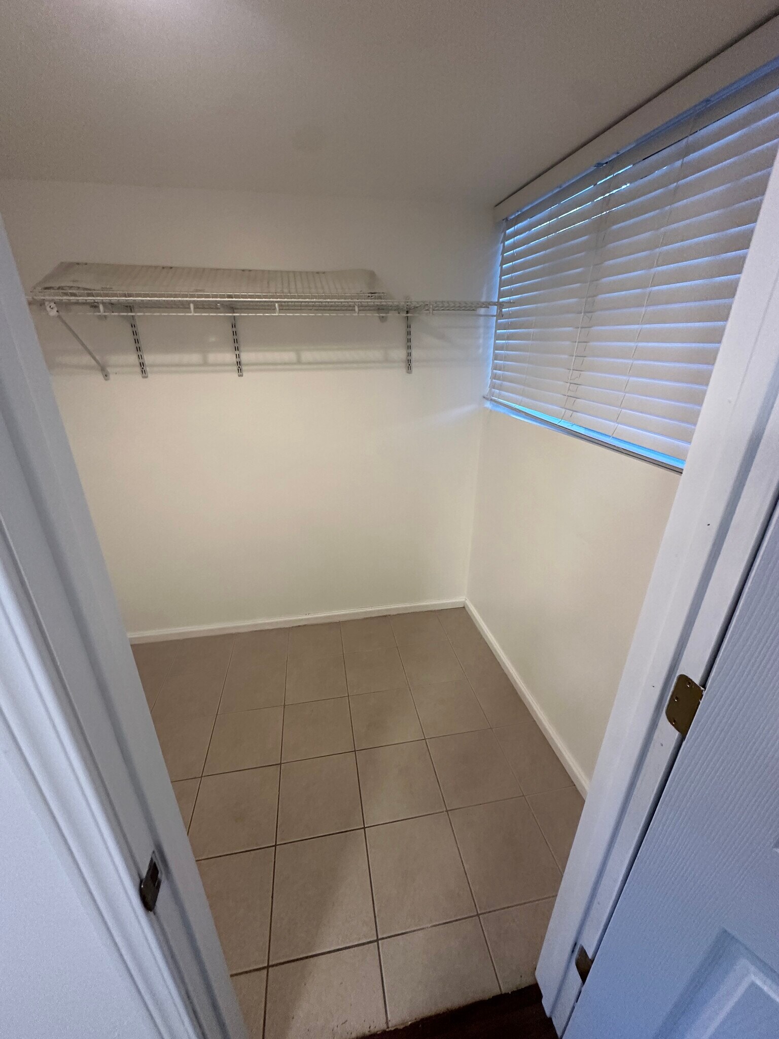 Storage room - 19921 Forest Park Dr NE