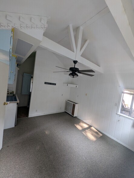 Building Photo - 660 Dora Ave