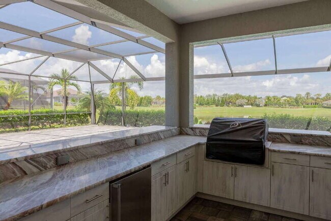 Building Photo - 13927 Old Creek Ct