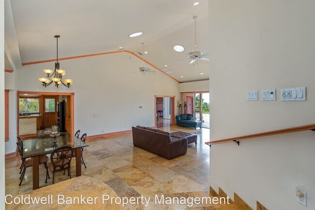 Building Photo - 4 br, 3.5 bath House - 11 Huapala Place (M...