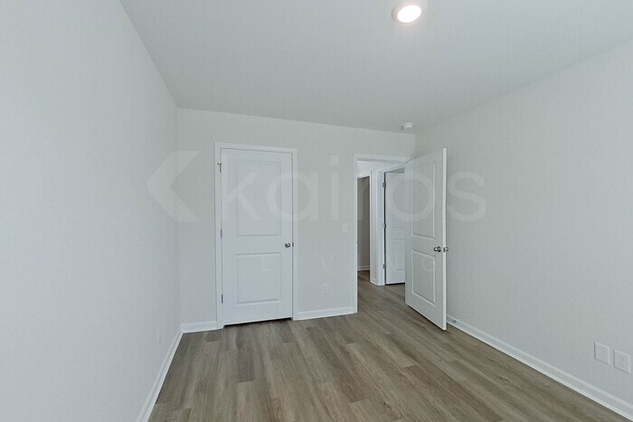 Building Photo - 125 Overstreet Way