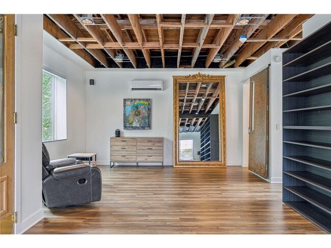 Building Photo - 1290 Snelling Ave N