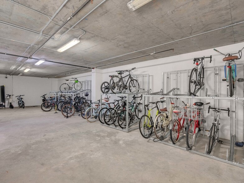 Building Photo - 555 Fulton St