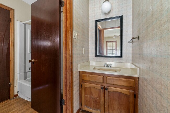 Building Photo - 3535 Yorkfield Dr