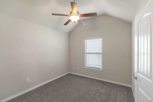 Building Photo - 1230 Gardenia St