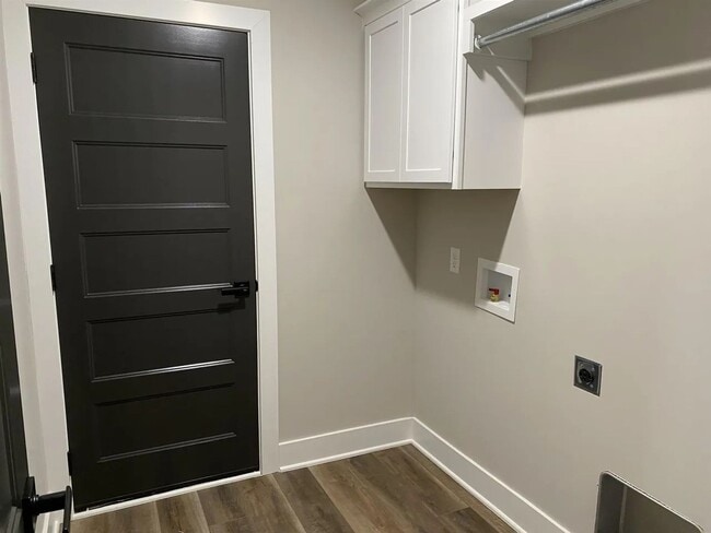 Building Photo - 8625 E Cherrywood Ct