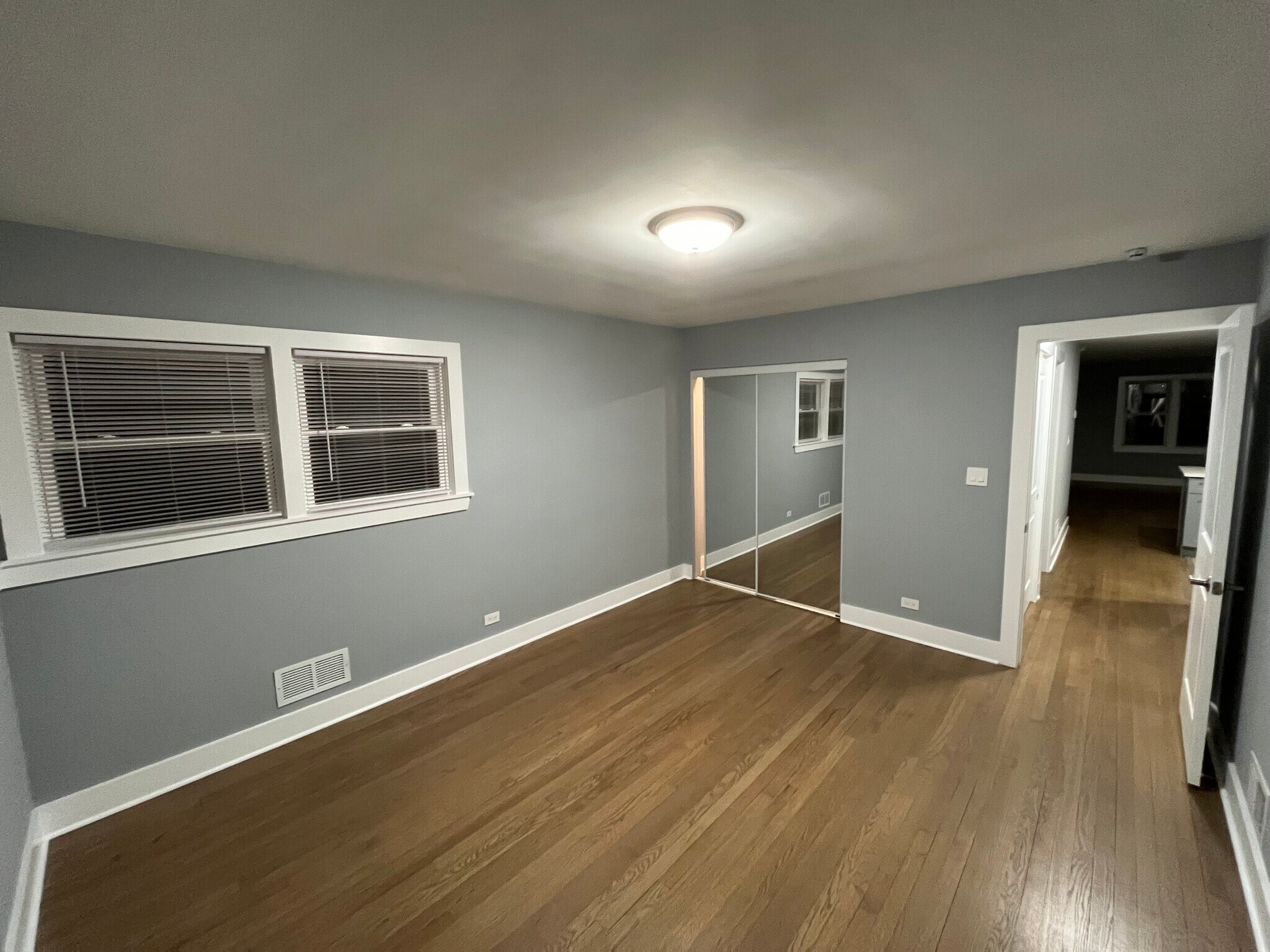 Building Photo - 8212 Kilpatrick Ave