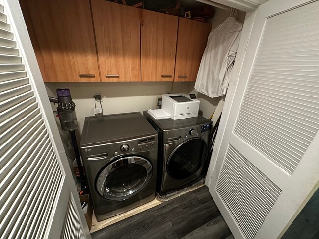 Building Photo - 4057 First Ave.