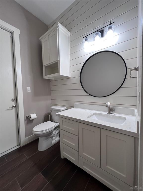 Building Photo - 5605 E Pecan Dr