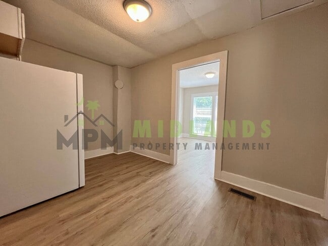 Building Photo - 4709 Jones St