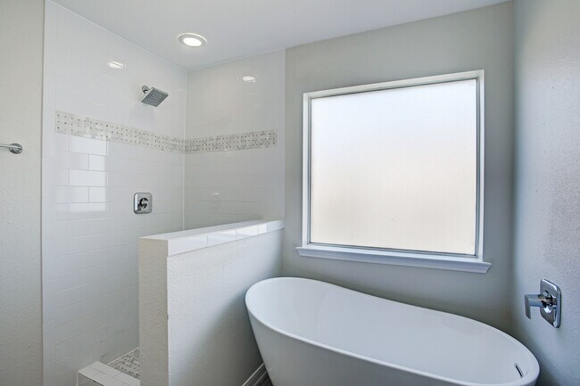 Building Photo - 3203 Wheatmeadow Ct