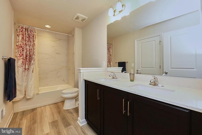 Building Photo - 1006 Shenandoah View Pkwy