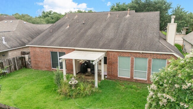 Building Photo - 17611 Emerald Garden Ln