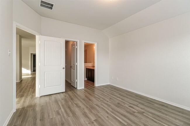 Building Photo - 22274 Porter Mountain Trl