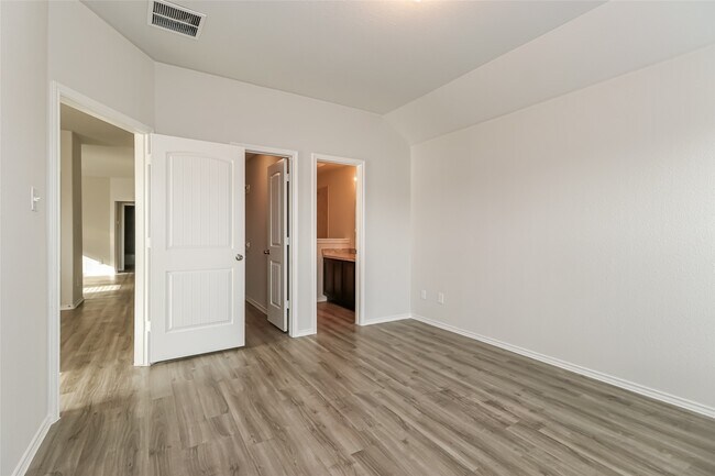 Building Photo - 22310 Porter Mountain Trl