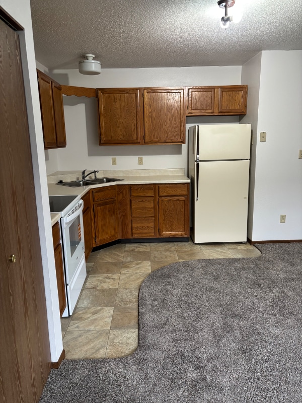 Building Photo - 640 E Hudson St