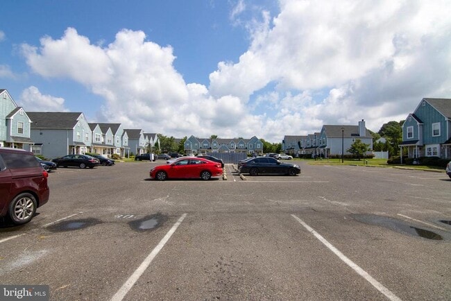 Building Photo - 1010 Hillsboro Ct