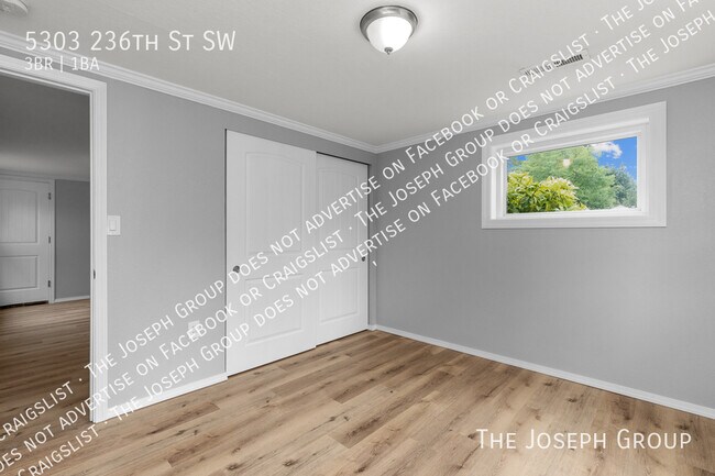 Building Photo - 5303 236th St SW